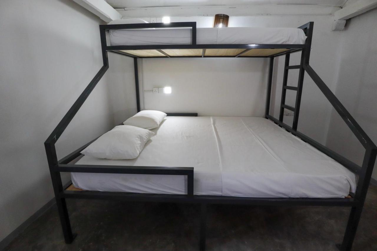 Why Not Backpackers Hostel Mirissa Exterior photo